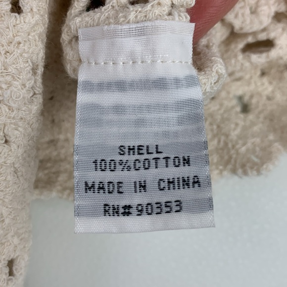 Rebellion Crochet knit Cherry design Tank Top Creme Red green Size Medium NWT - Picture 8 of 14